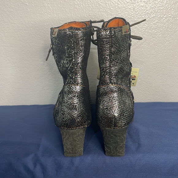 TMA MAIA company women’s leather metallic boots 7.5 NWT - Picture 6 of 15